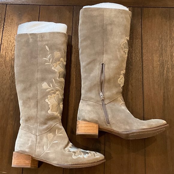 Seychelles Beige Over the Knee Boots with Floral Embroidery - Picture 3 of 7